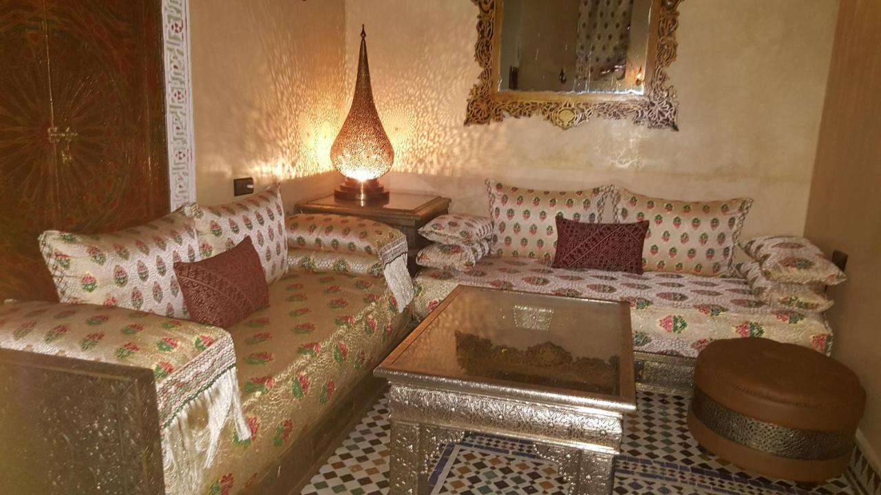Riad Mama H&K Meknes Luaran gambar